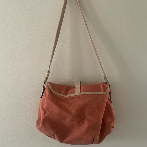 Mia Bossi Elegant Coral and Cream Interior Diaper Bag - Picture 3 of 5